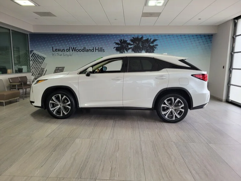 Used 2018 White Pearl LEXUS RX 350 AWD image 2