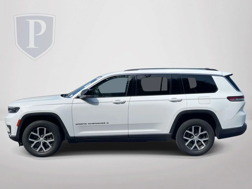 Used 2023 White Jeep Limited image 5
