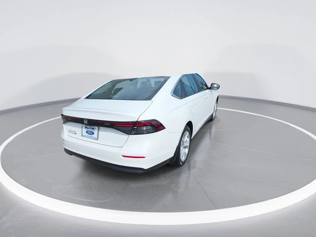 Used 2025 White Honda LX image 8