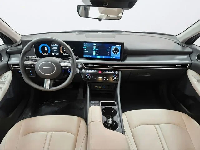 Used 2025 Red Hyundai SEL image 16