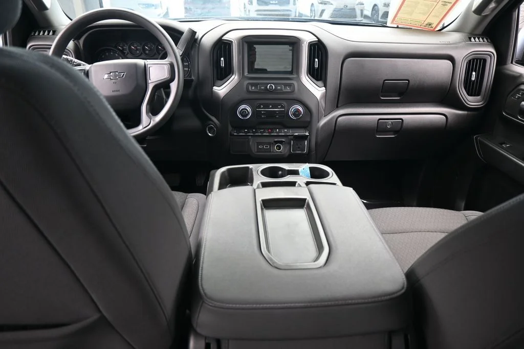 Used 2025 Black Chevrolet Custom image 38