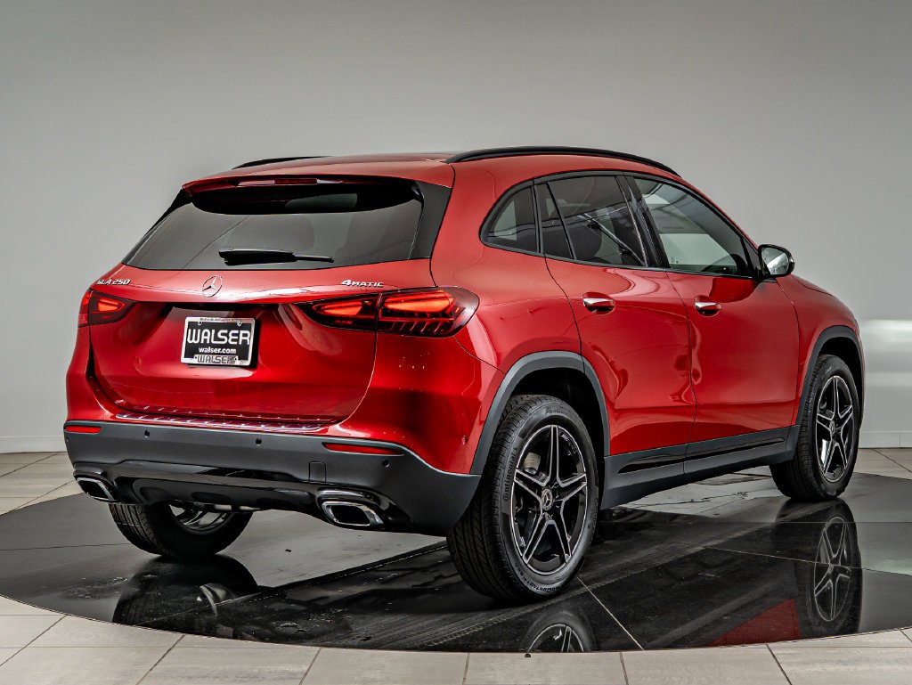 New 2026 MANUFAKTUR Patagonia Red Metallic Mercedes-Benz GLA 250 image 5