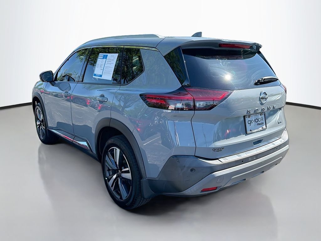 Used 2021 Boulder Gray Pearl Nissan SL image 4