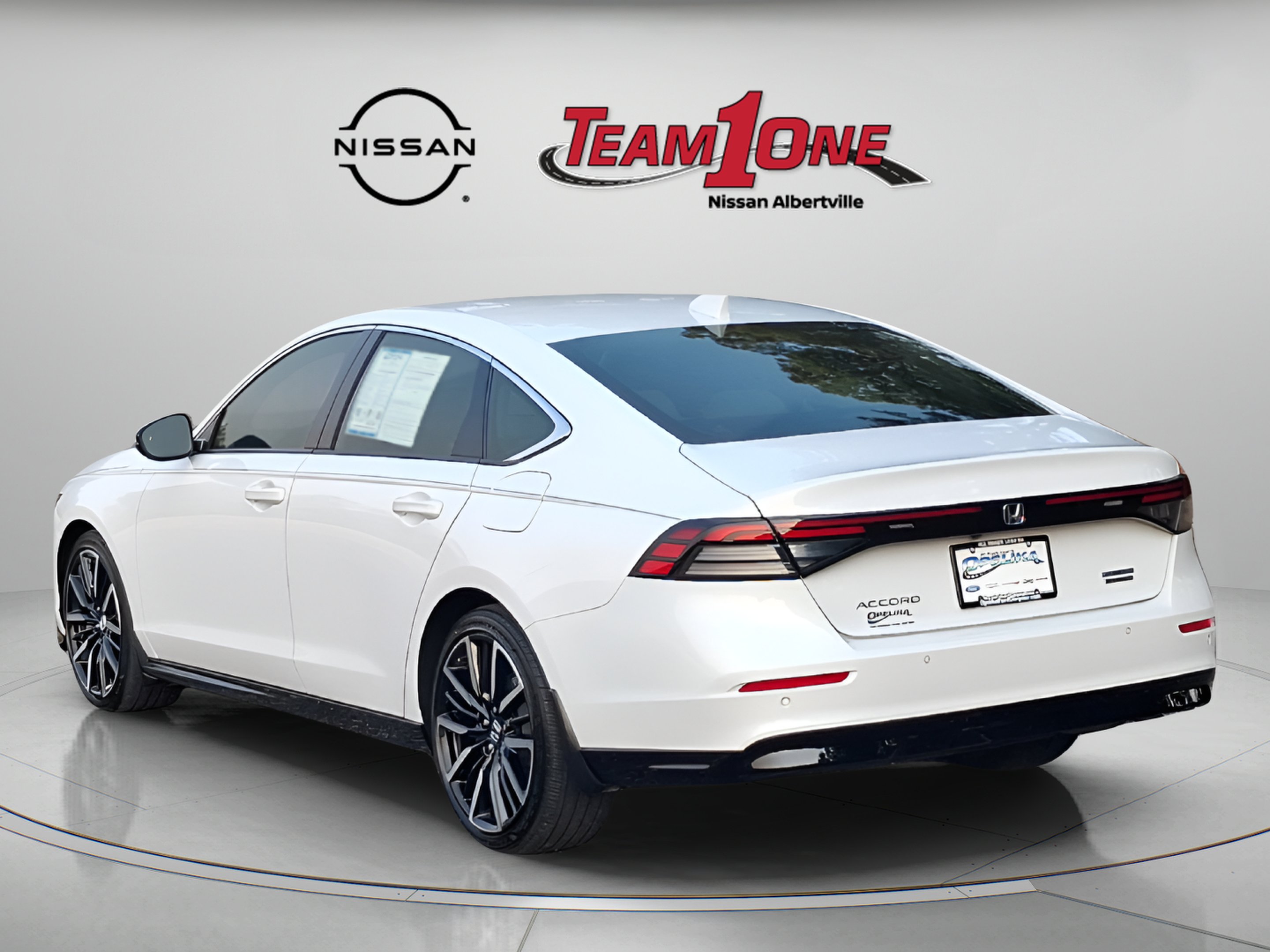 Used 2026 White Honda Touring image 6