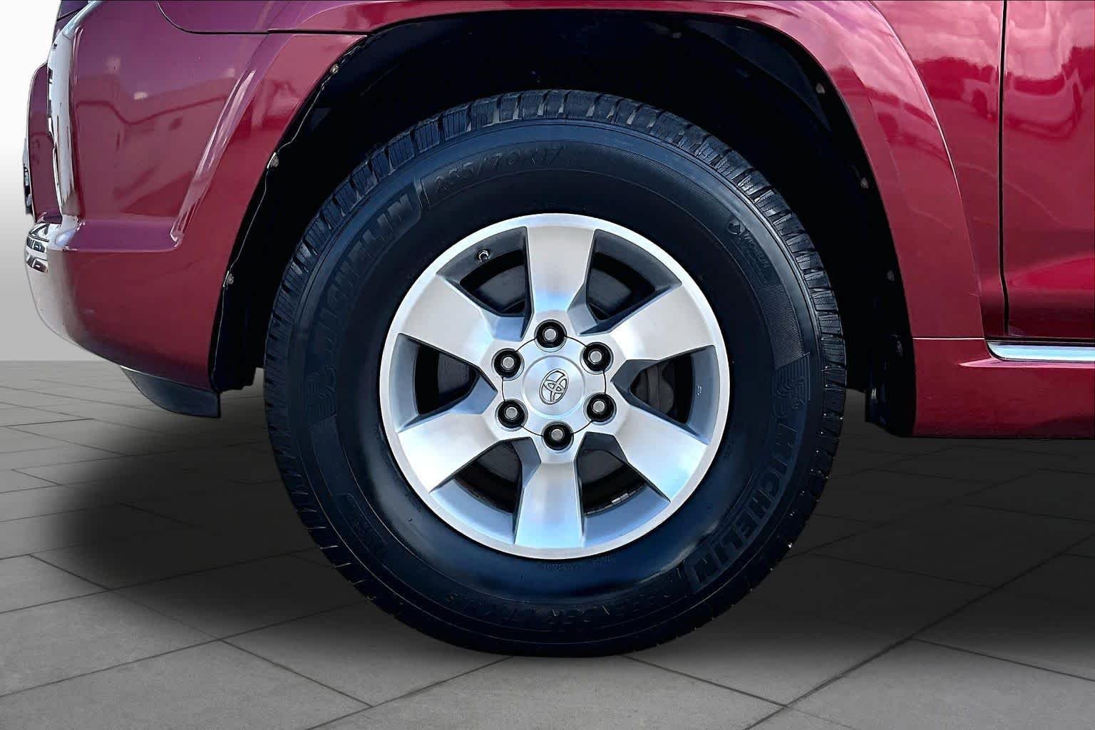 Used 2010 Salsa Red Pearl Toyota SR5 image 9