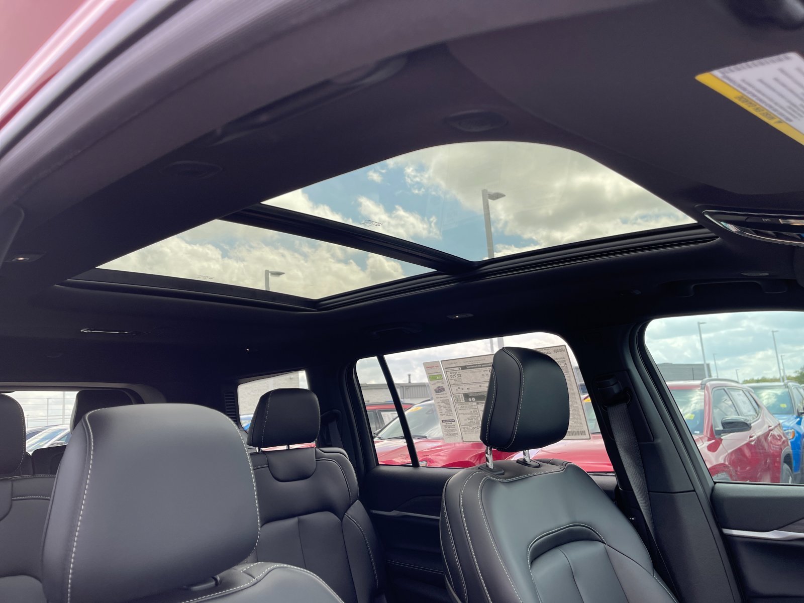 New 2026 Velvet Red Pearl-Coat Exterior Paint Jeep Limited image 19
