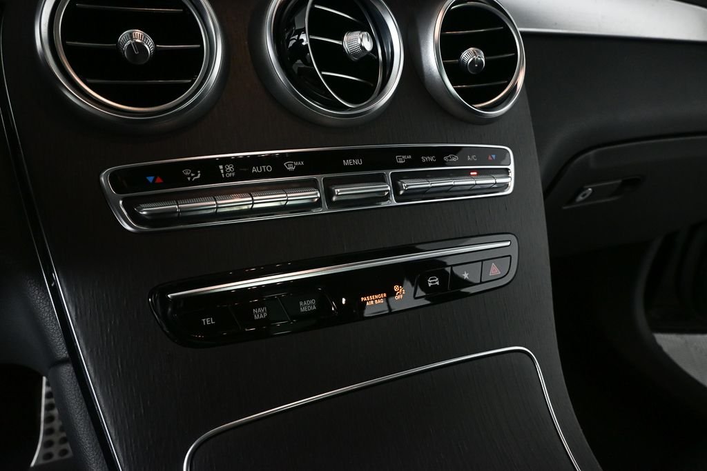 Used 2022 Black Mercedes-Benz GLC 300 image 14
