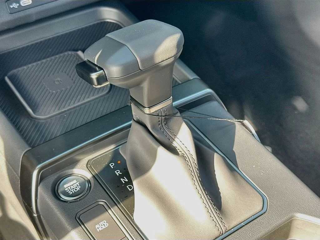 New 2027 Ivory Silver Kia S image 16