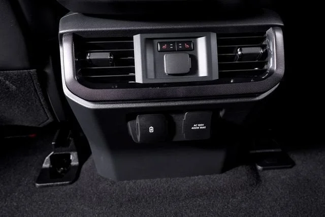 Used 2025 Shelter Green Ford Raptor image 29