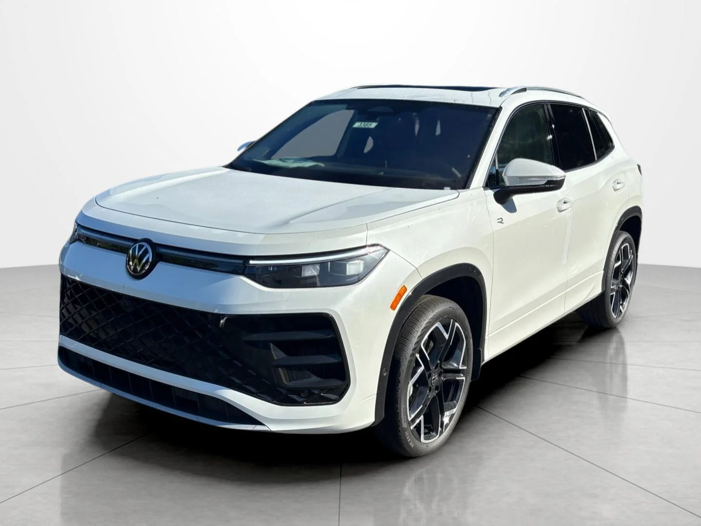New 2026 Opal White Pearl Volkswagen SEL R-Line Turbo image 1