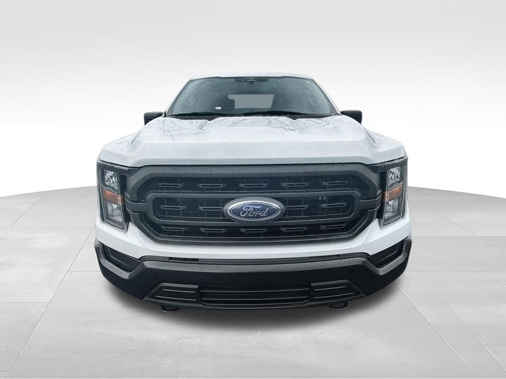 Used 2023 White Ford XL image 2