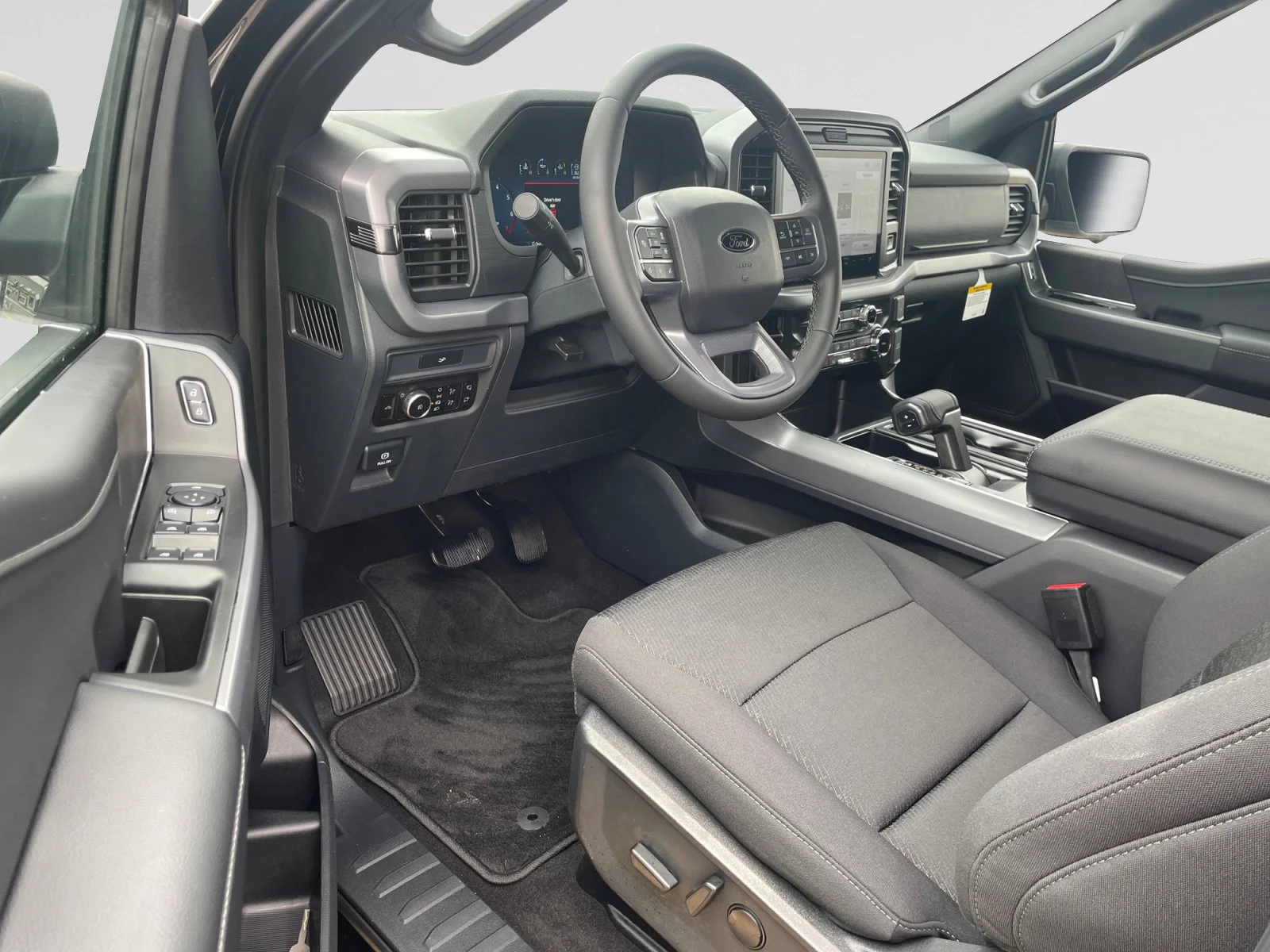New 2026 Agate Black Metallic Ford XLT image 13