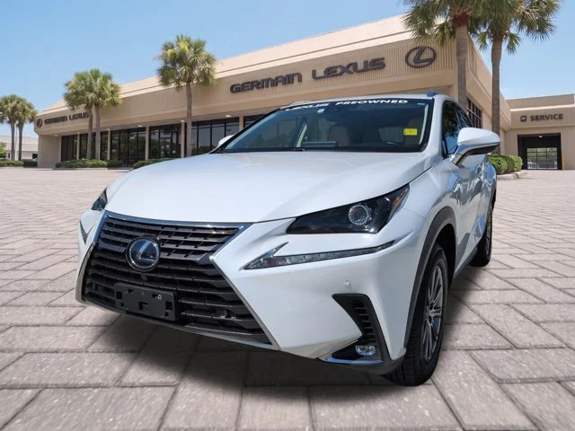 Used 2018 White Lexus 300h image 9