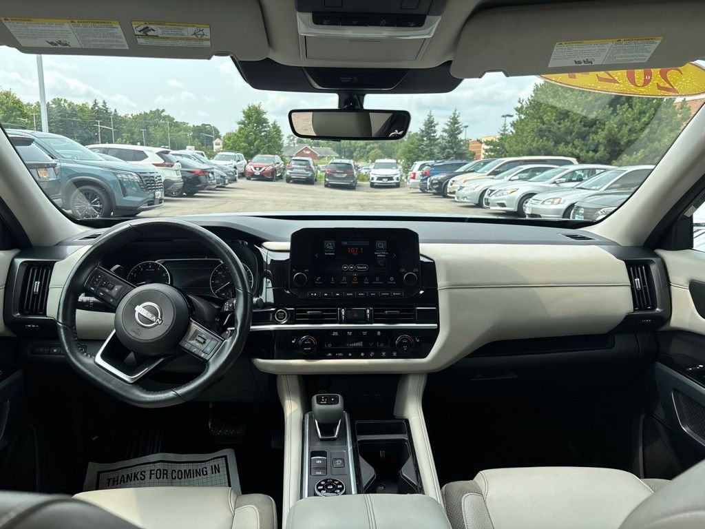 Used 2024 Gray Nissan SL image 15