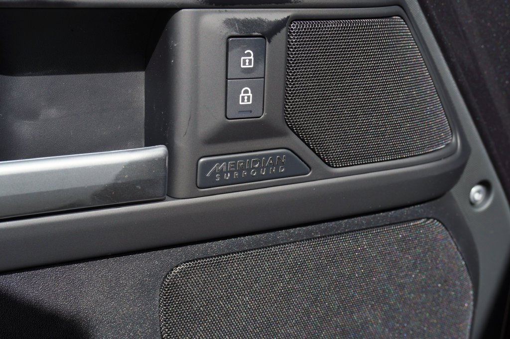 New 2026 Carpathian Grey Land Rover X-Dynamic SE image 11