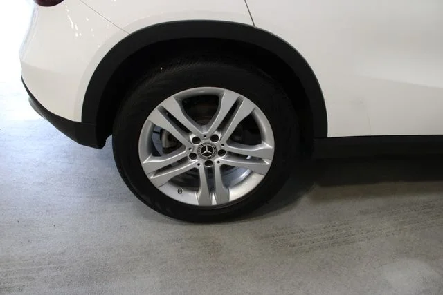 Used 2020  Mercedes-Benz GLA 250 image 35