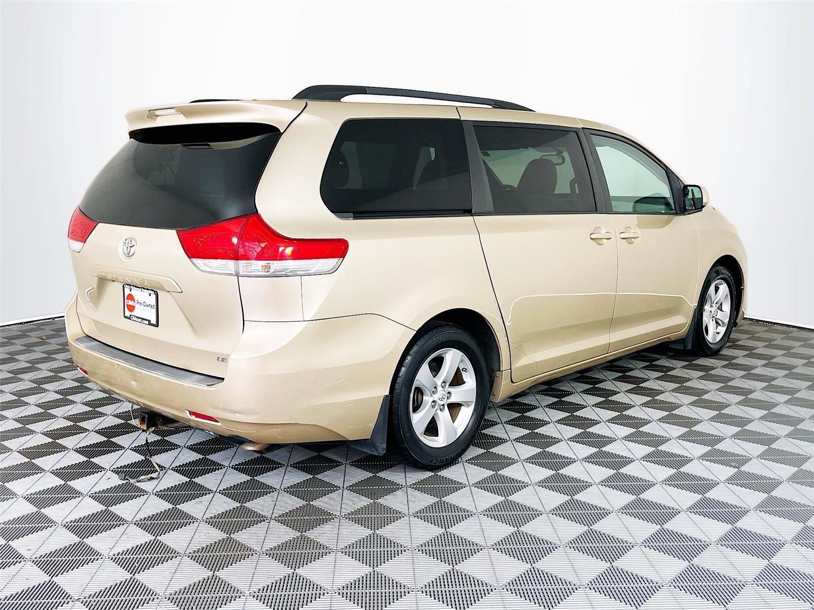 Used 2011 Sandy Beach Metallic Toyota LE image 9