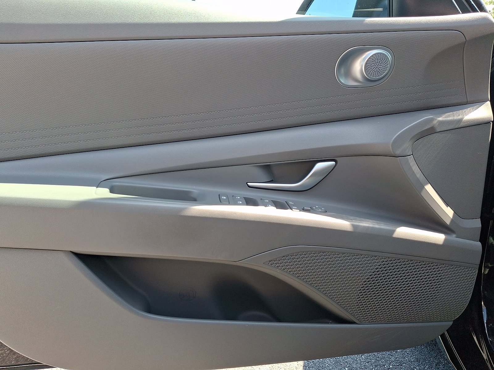Certified Used 2023 Phantom Black Hyundai SEL image 12