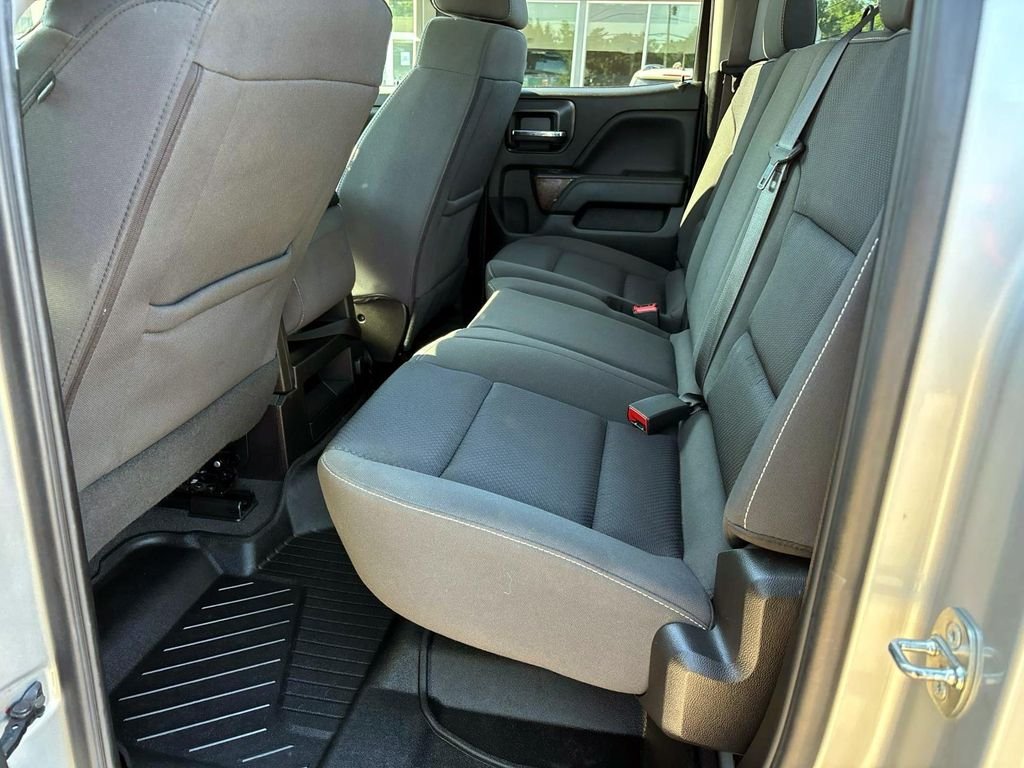 Used 2019 Silver GMC SLE image 11
