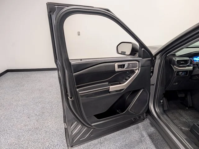 Used 2023 Gray Ford XLT image 10