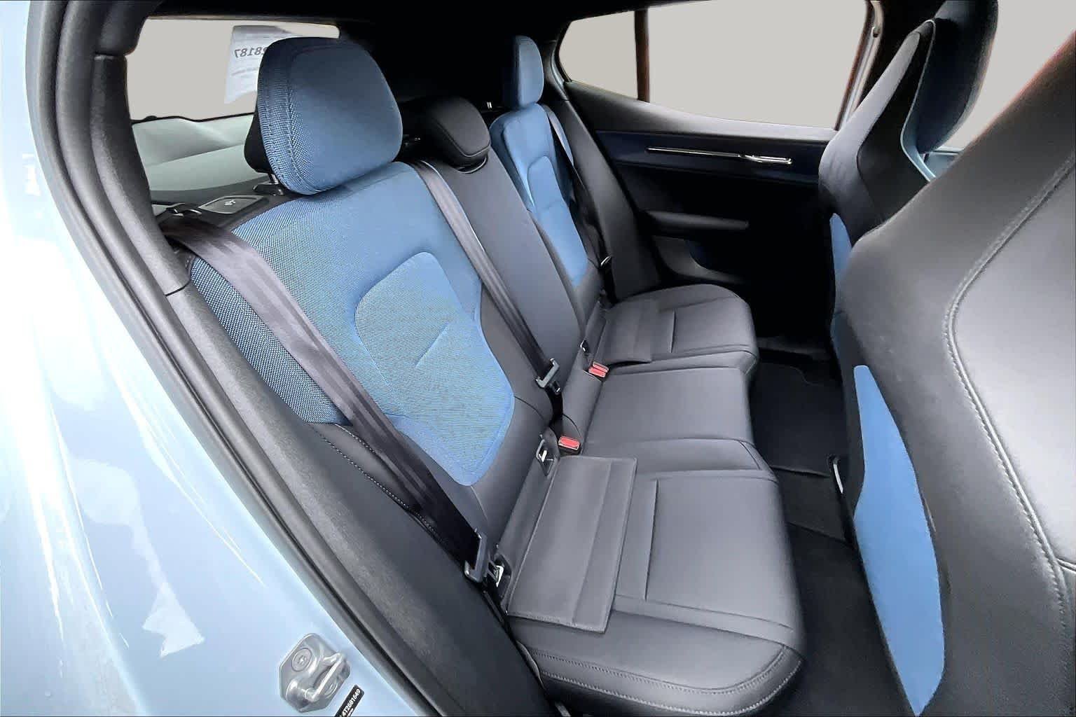 Used 2026 Cloud Blue Volvo Cross Country Ultra image 16