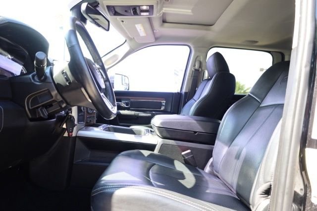 Used 2018 Black Ram Laramie image 17