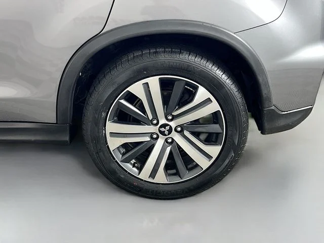 Used 2021 Gray Mitsubishi 2.0 SE image 34