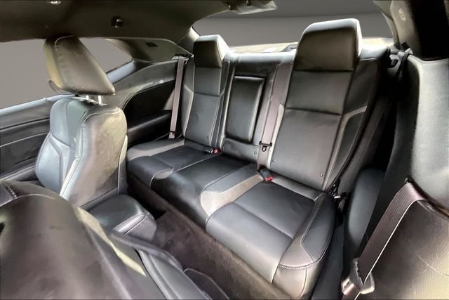 Used 2022 White Dodge SXT image 24
