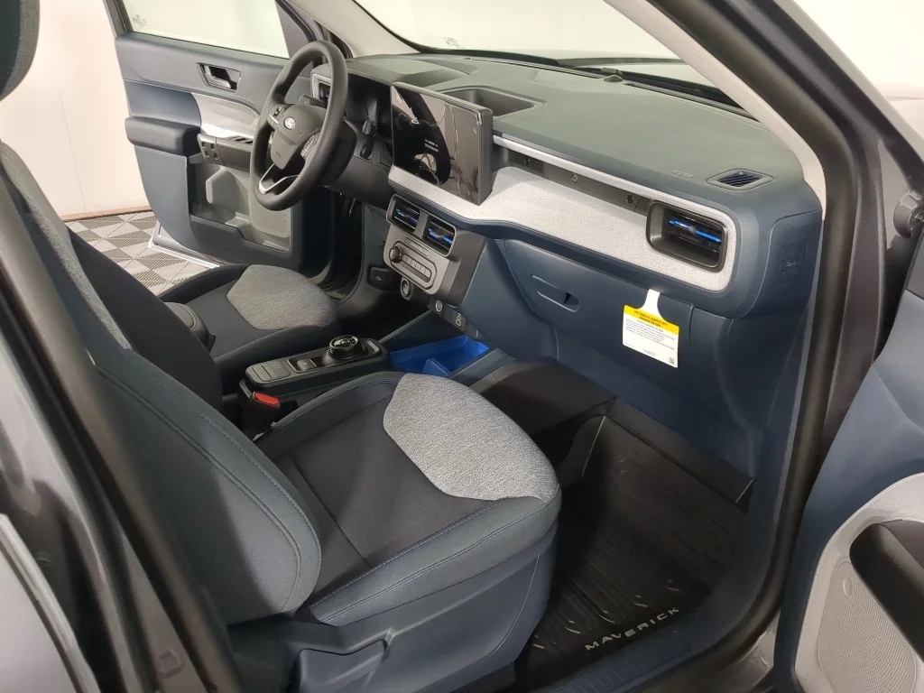 New 2026 CARBONIZED GRAY METALLIC Ford XLT image 17