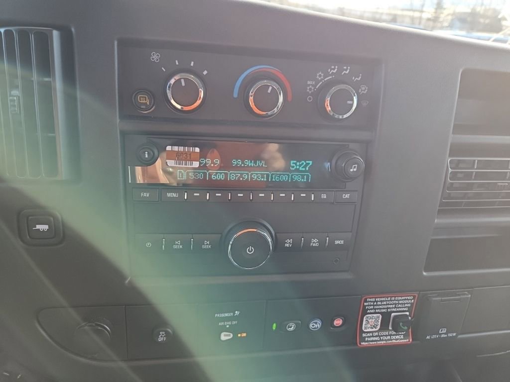 2025 Chevrolet Express Cargo Work Van - Photo 24