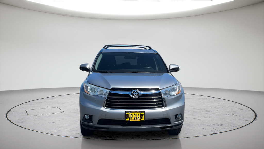 Used 2014 Silver Toyota XLE V6 image 3