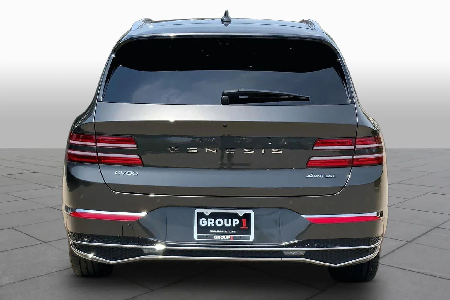 Used 2025 Makalu Gray Genesis 3.5T Prestige image 4