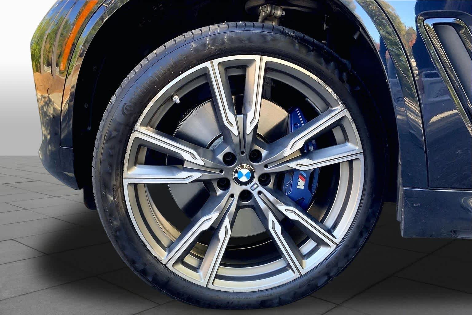 Certified Used 2023 Carbon Black Metallic BMW M50i image 10