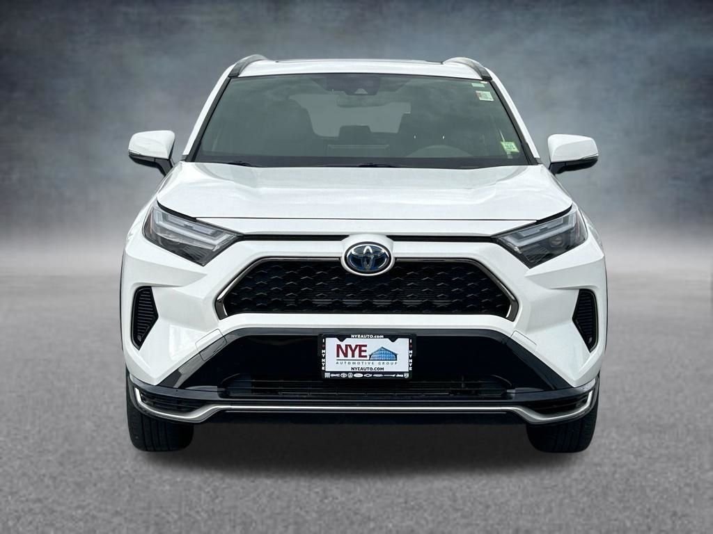 Used 2023 Ice Toyota SE image 9
