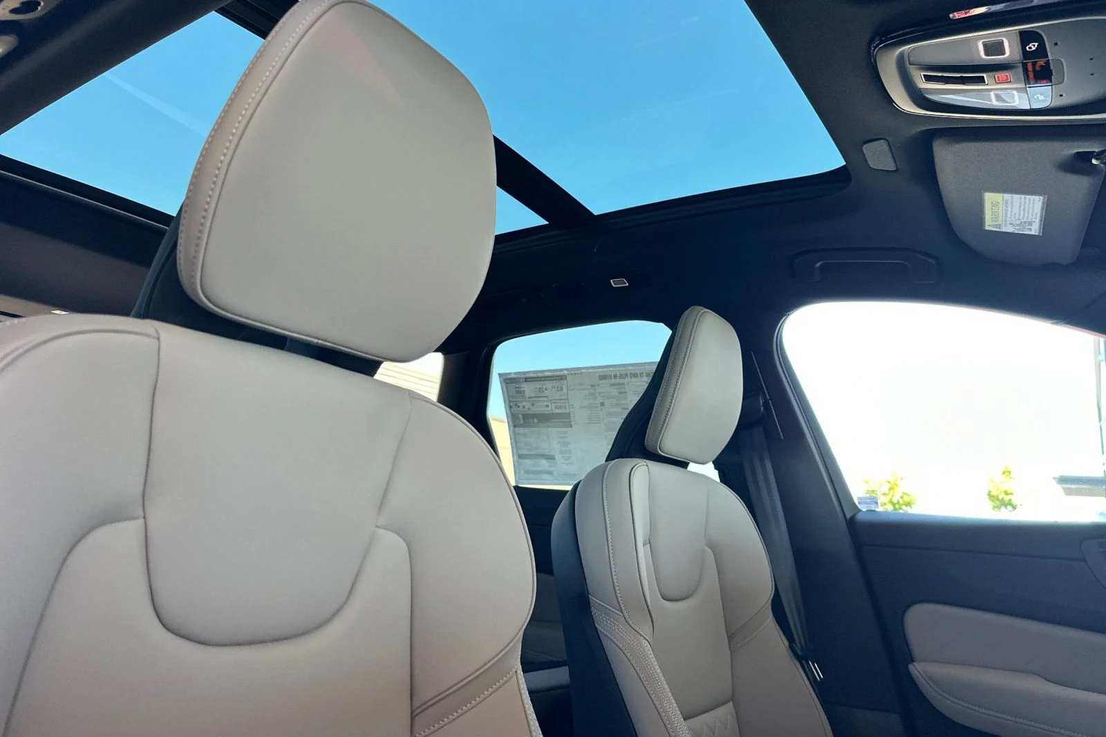 New 2026 Crystal White Volvo Plus image 16