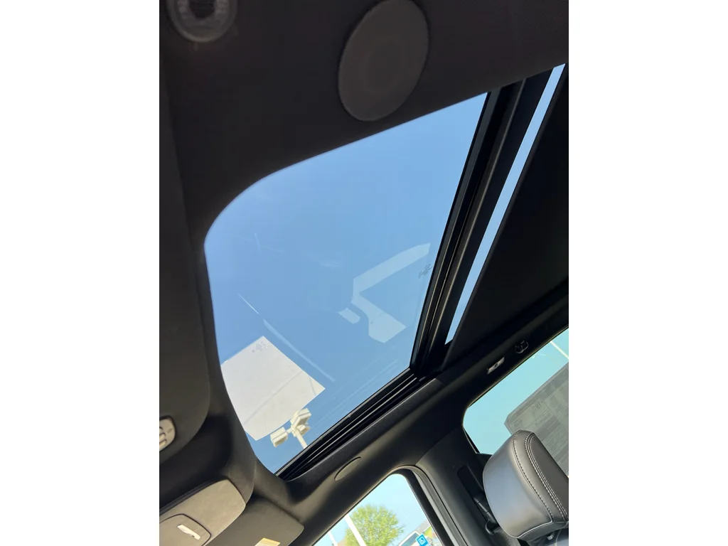 New 2026 Star White Metallic Tri-Coat Ford Platinum® image 11