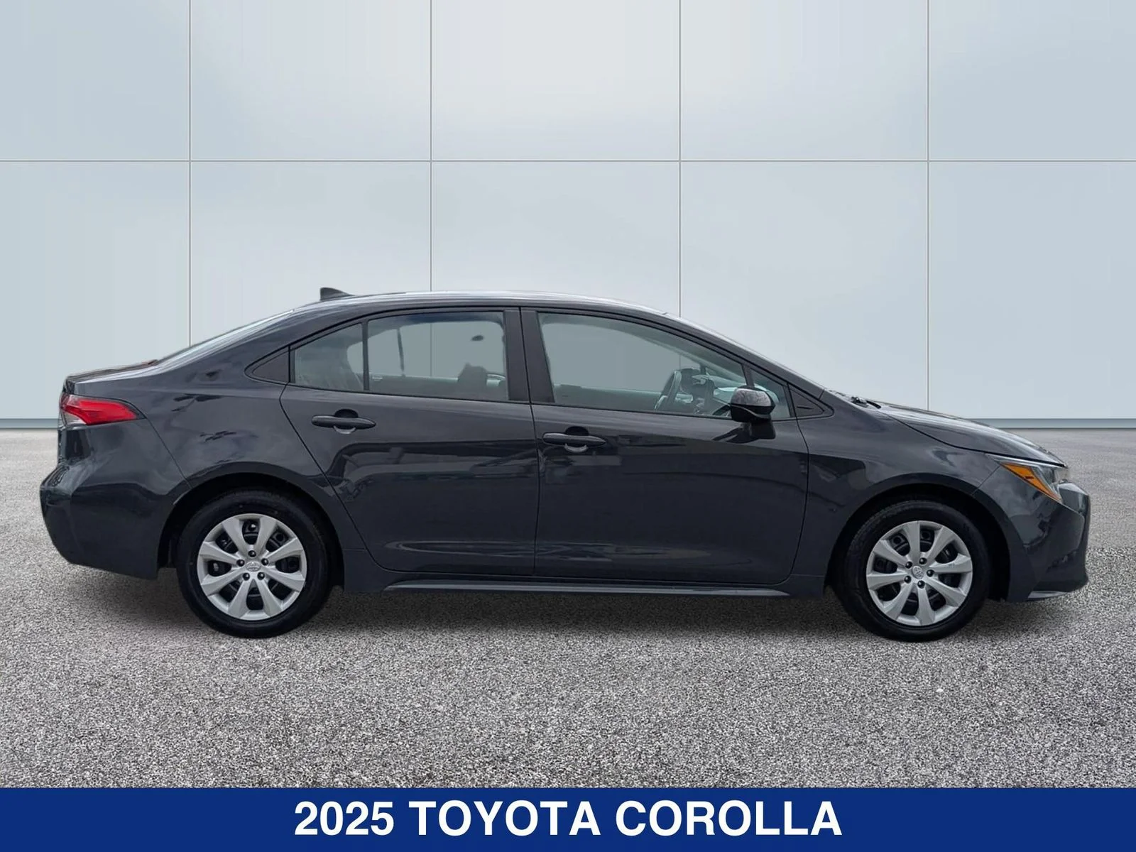 Used 2025  Toyota LE image 6
