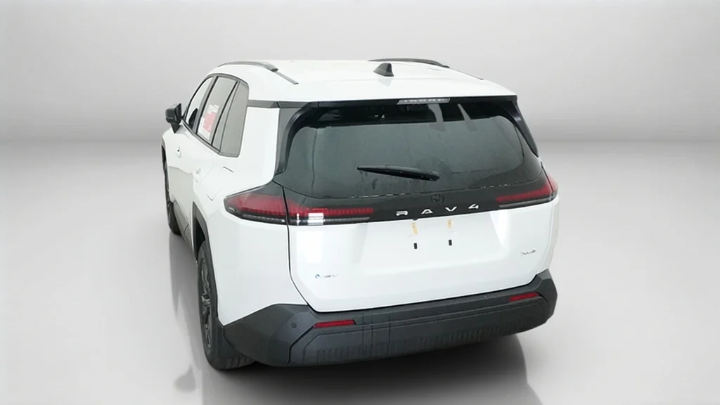New 2026 Wind Chill Pearl Toyota XLE Premium image 13
