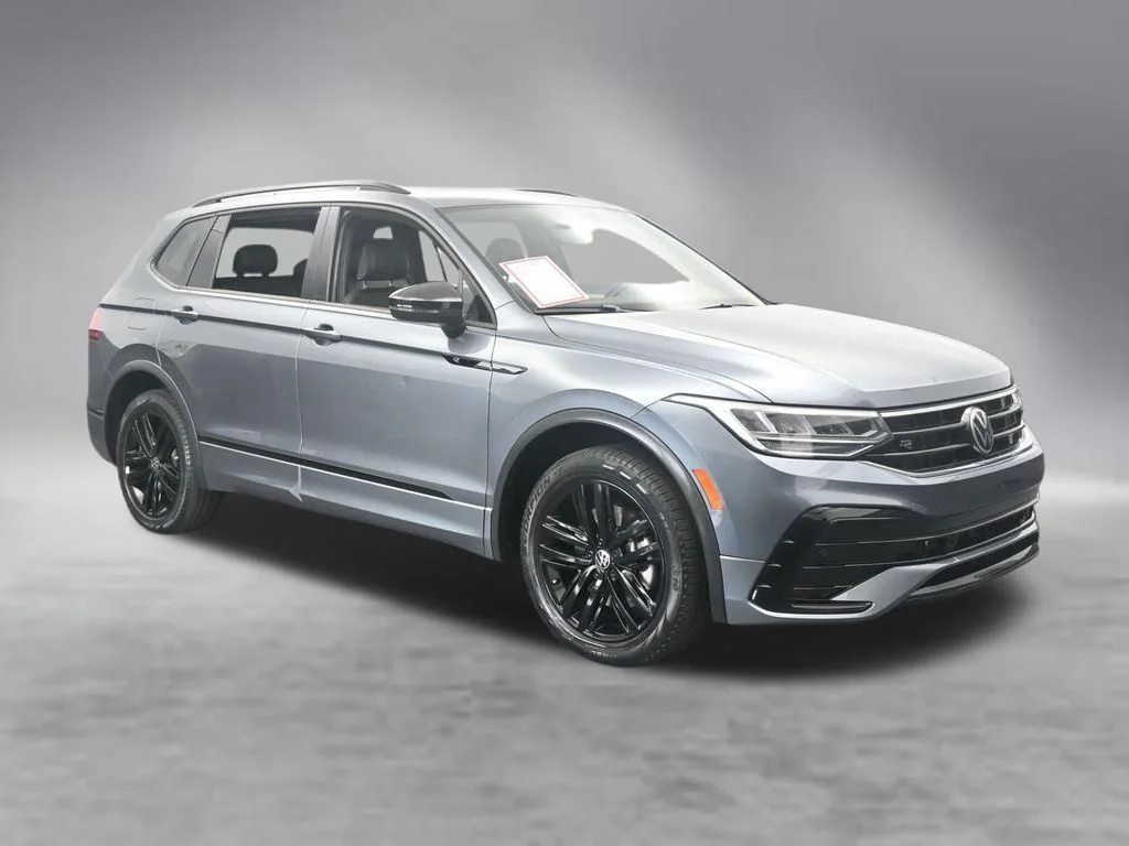 Used 2022 Gray Volkswagen 2.0T SE R-Line Black image 9