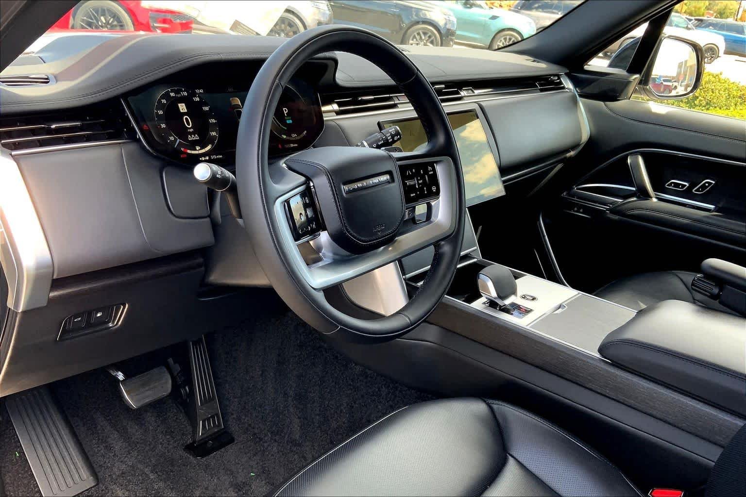 New 2025 Batumi Gold Land Rover SE image 8