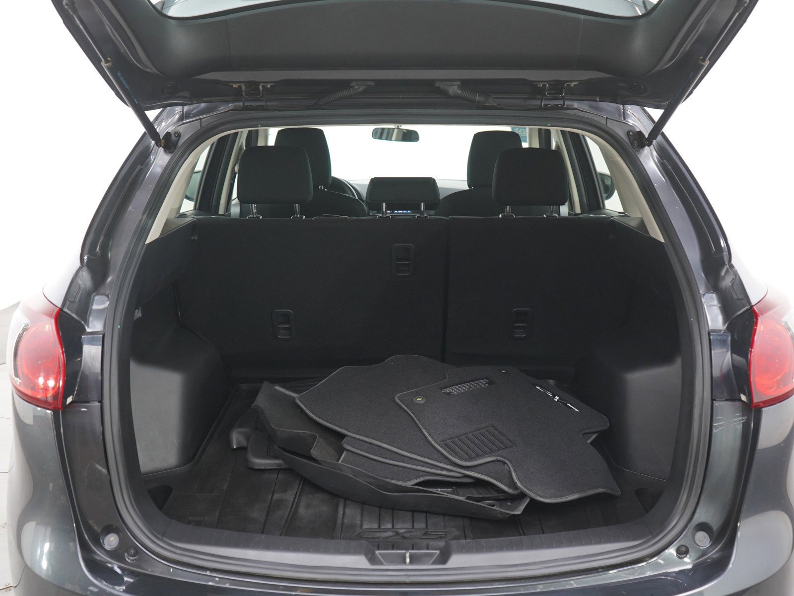 Used 2015 Meteor Gray Mica Mazda Sport image 16