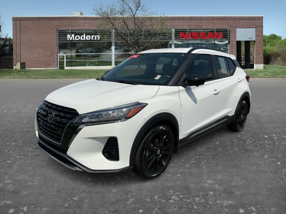 2021 Nissan Kicks SR