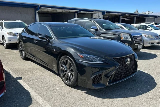 Used 2018  Lexus 500 F Sport image 2