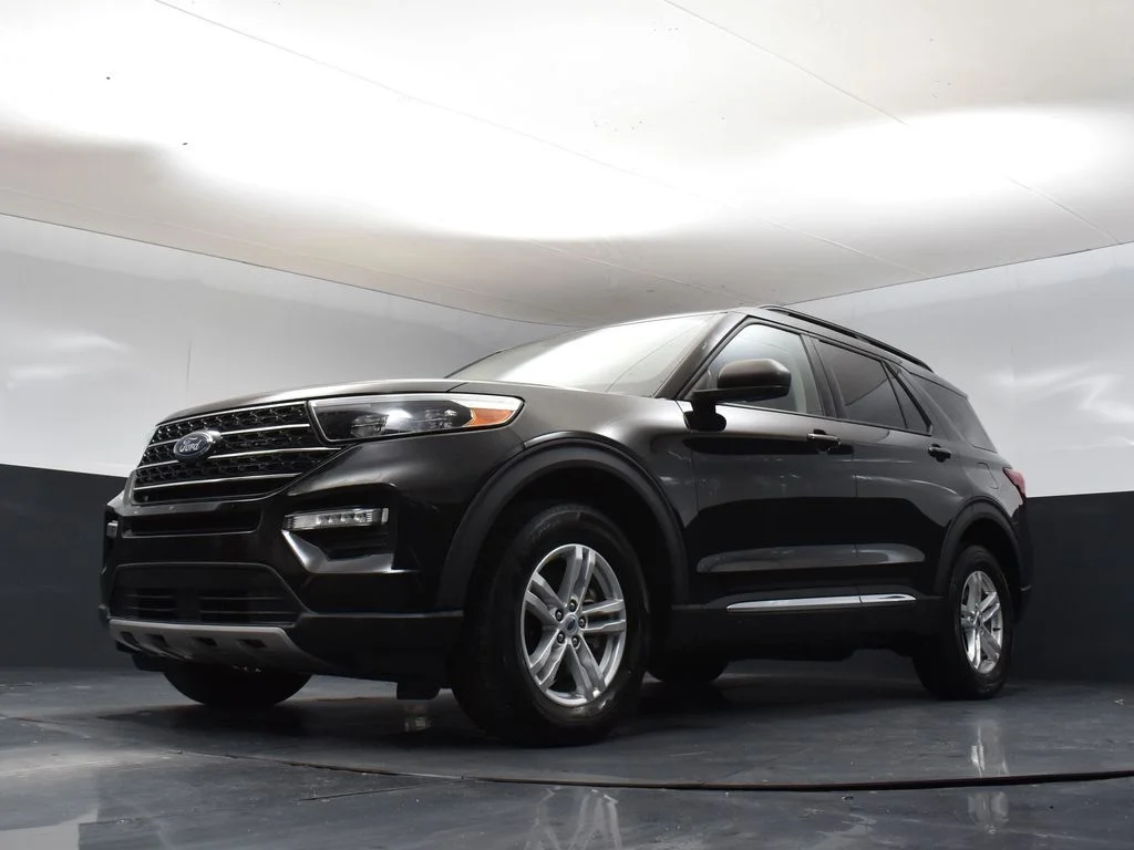 Used 2023 Black Ford XLT image 13