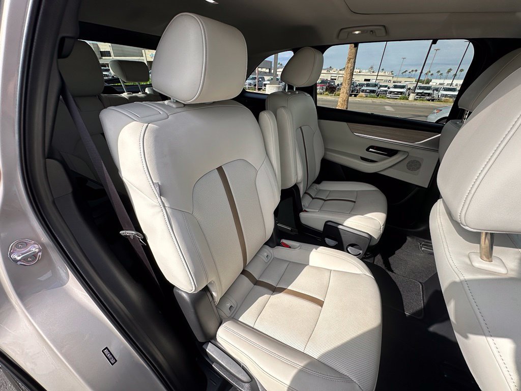 Used 2024 Silver Mazda Premium Plus image 20