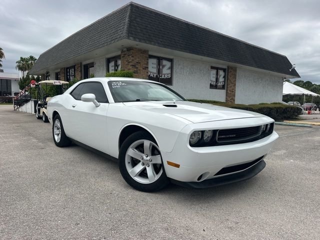 2013 Dodge Challenger SXT's photo