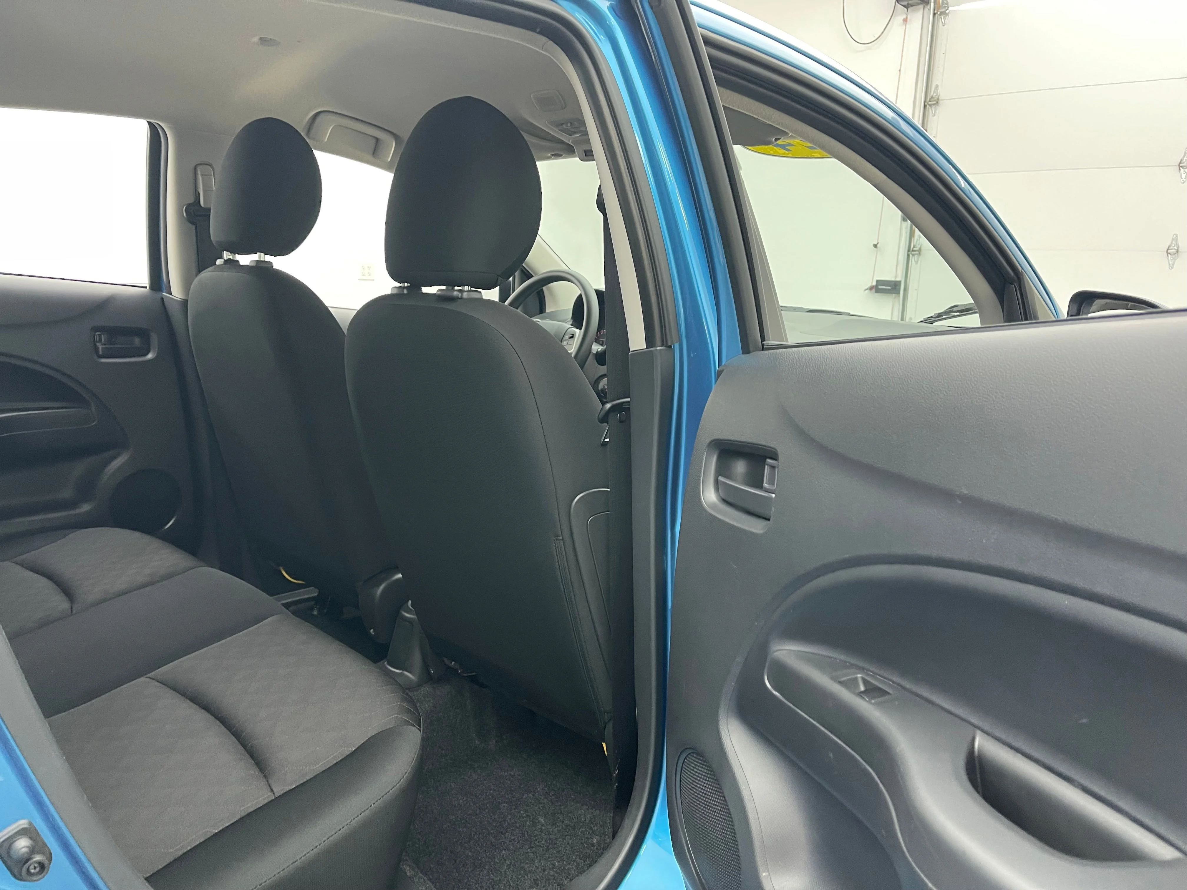 Used 2024 Blue Mitsubishi ES image 28