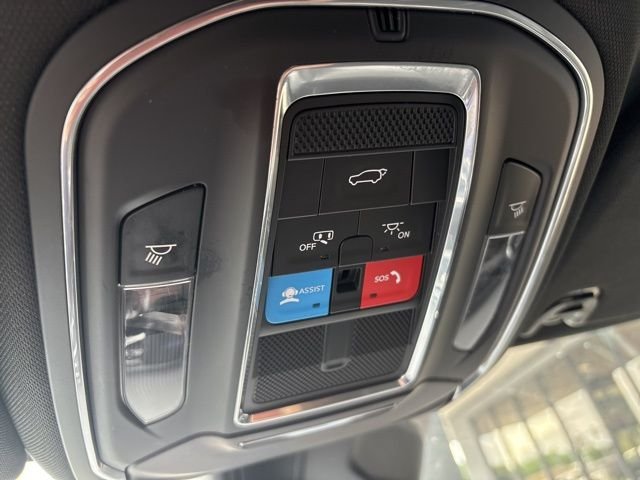 2024 Jeep Wagoneer L Series I - Photo 24