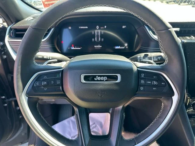 Used 2024 Gray Jeep Laredo image 18