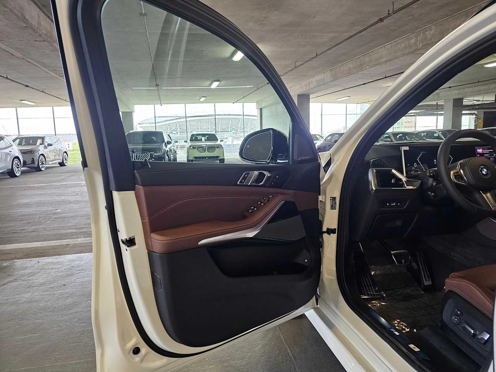 New 2026 Alpine White BMW xDrive50e image 24